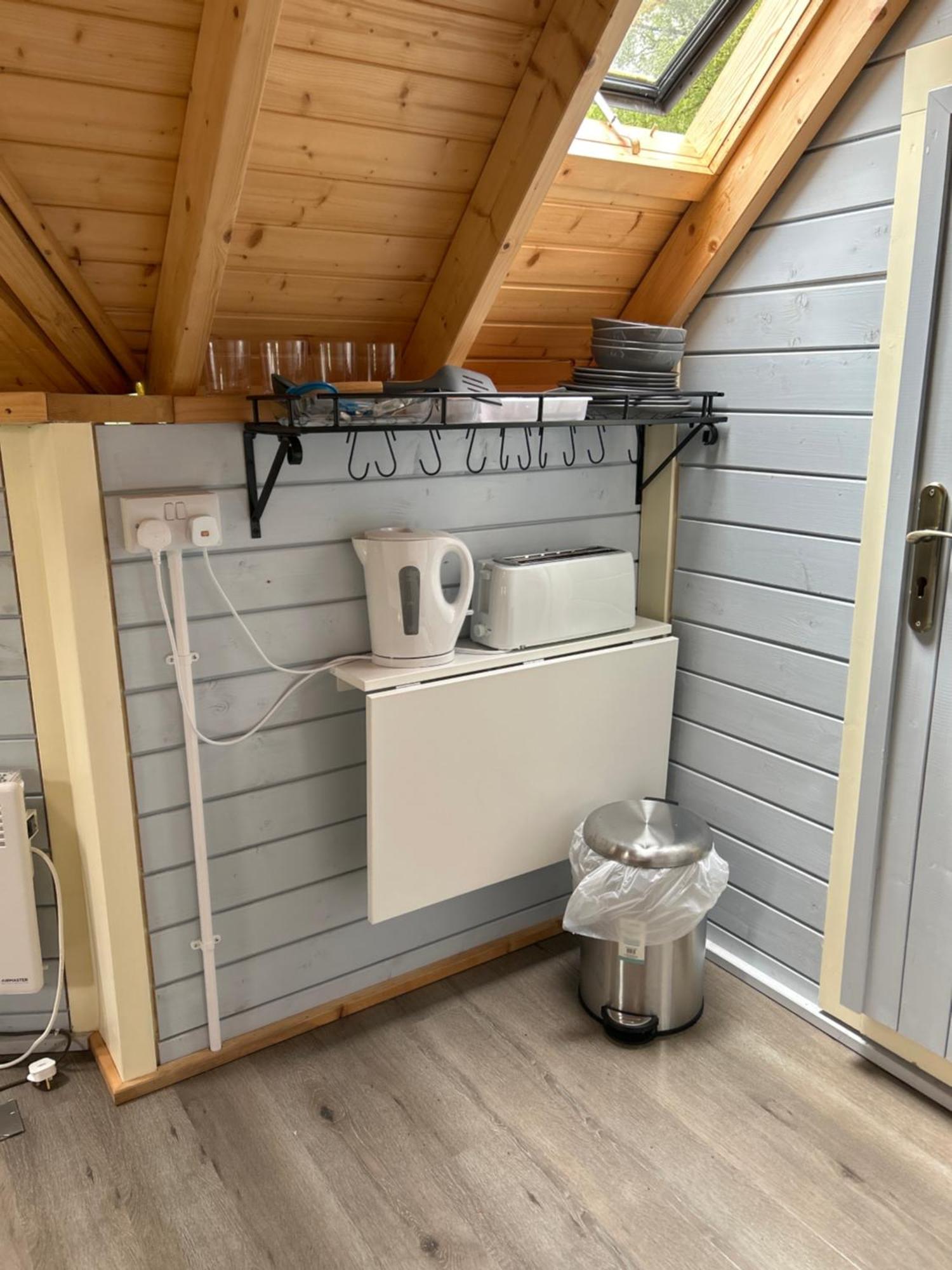 1Lochness Glam Lodges Inverness Ngoại thất bức ảnh