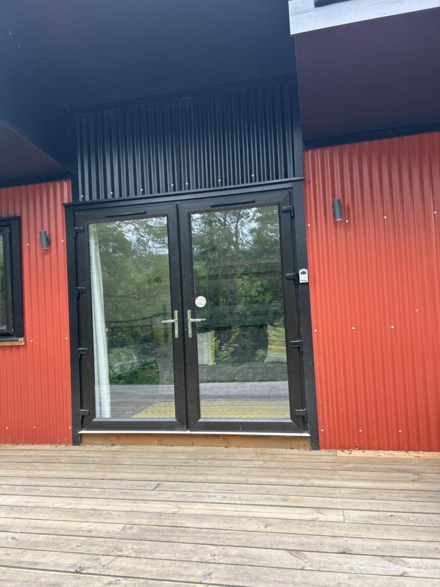 1Lochness Glam Lodges Inverness Ngoại thất bức ảnh