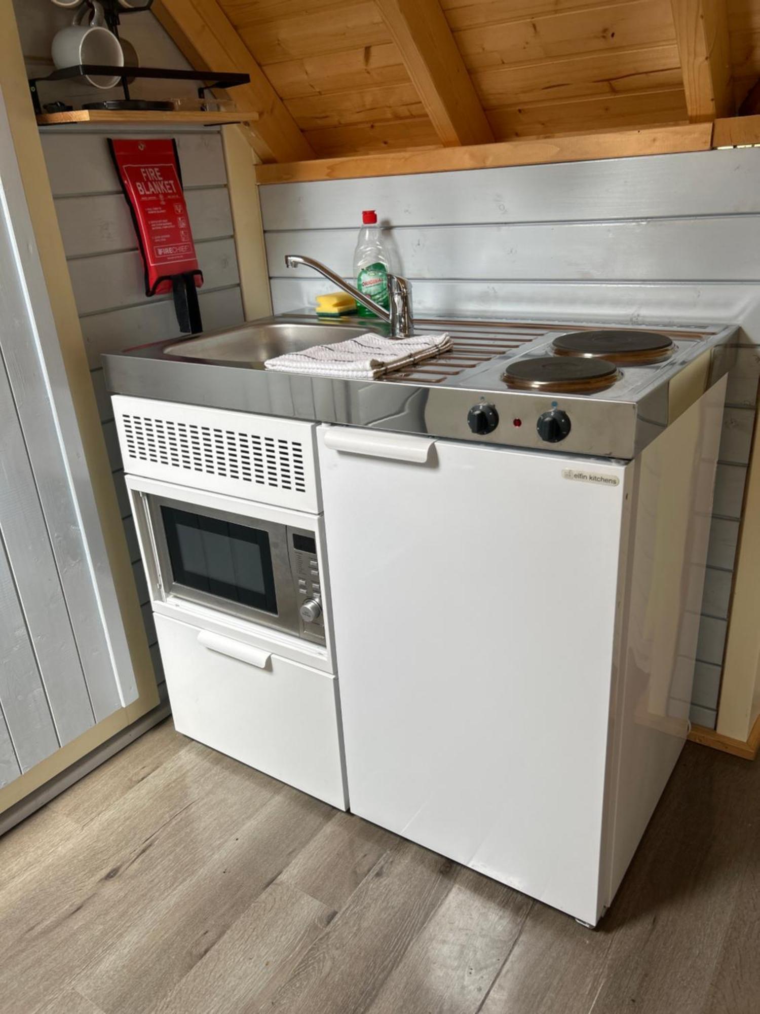 1Lochness Glam Lodges Inverness Ngoại thất bức ảnh